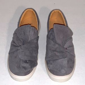 *NWT* Gray shoes